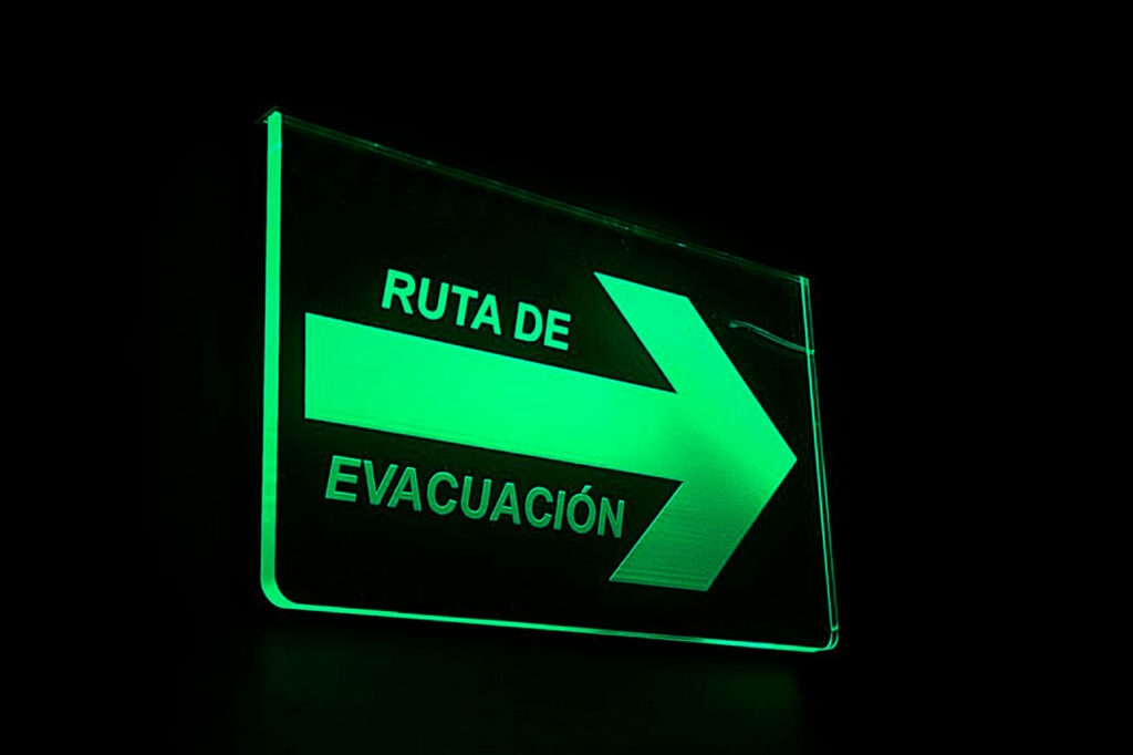 señaléticas-fotoluminiscentes--comunicación-visual
